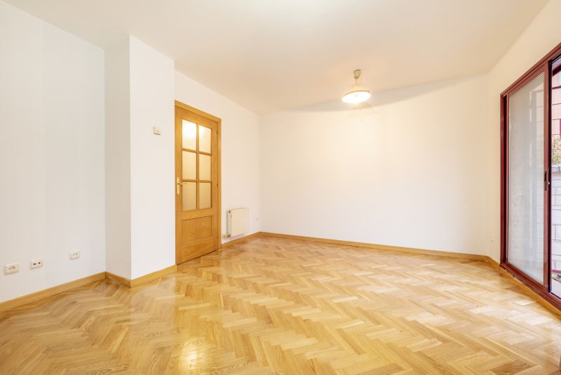 Floor Varnishing